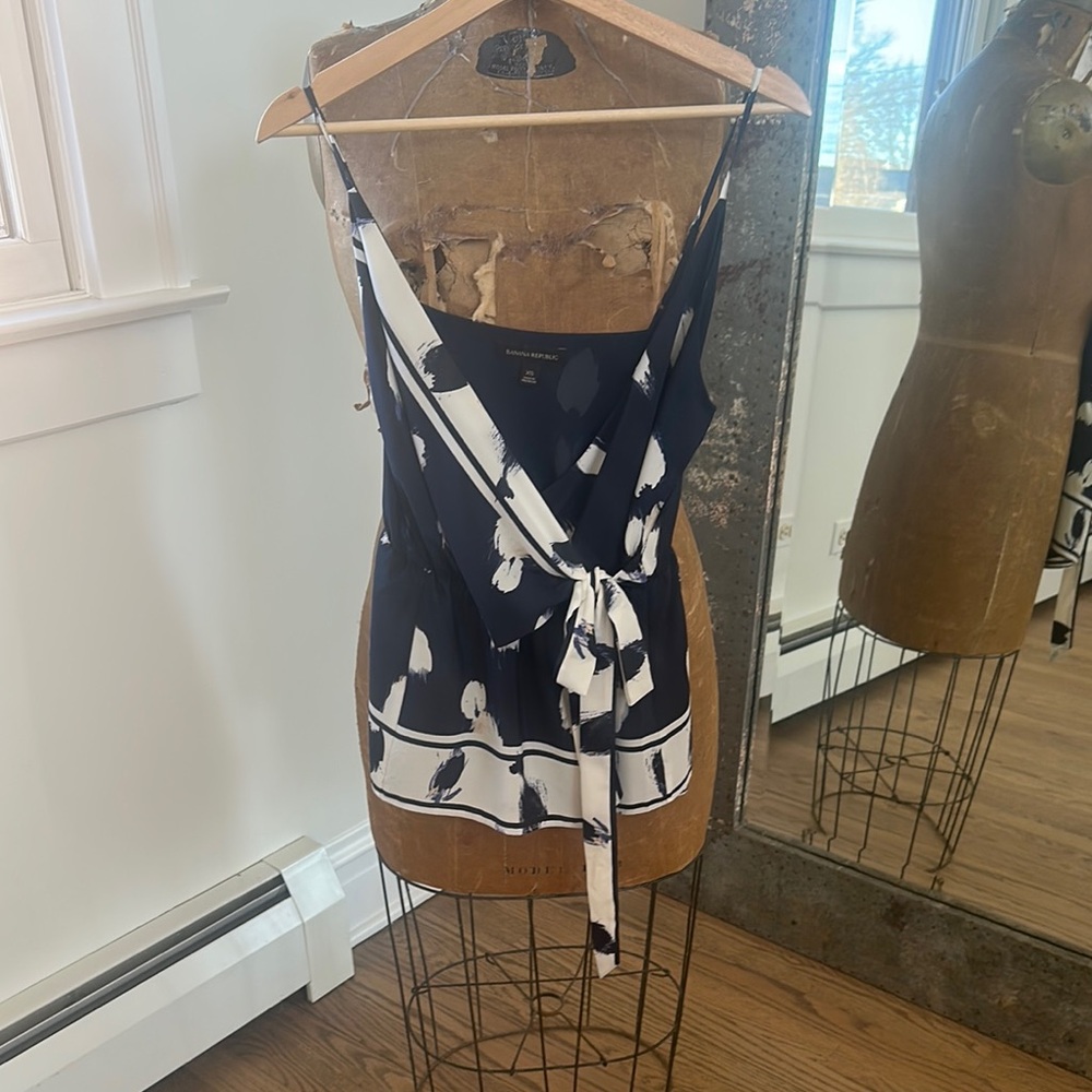 Banana Republic Black and White Asymmetrical Tie Front Camisole